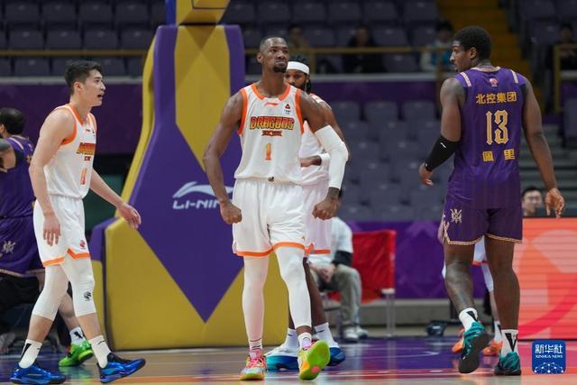 500网官网-CBA常规赛：北京控股不敌江苏肯帝亚